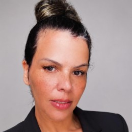 Karla de Oliveira