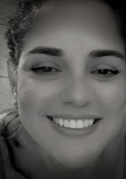 Elisangela Moreira de Castro