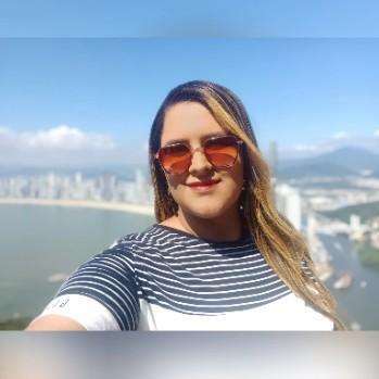 Raquel Machado Mendonça