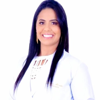 LARISSA ALMEIDA