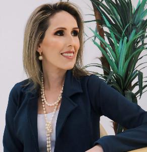 ANNA LAURA FERRAZ