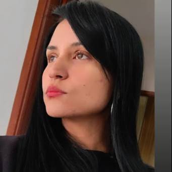 Carolina Almeida Moura