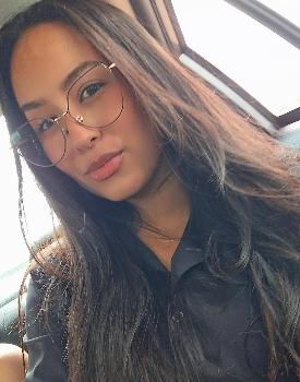 ANA CAROLINA ESCOBAR