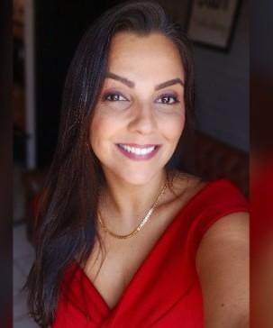 Ana Lúcia Alves Mariano