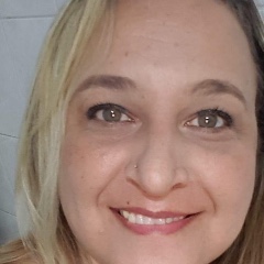 Luciane Tiani Santos Lobo