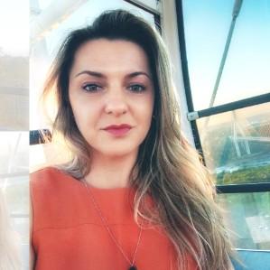 Ana Paula Becker