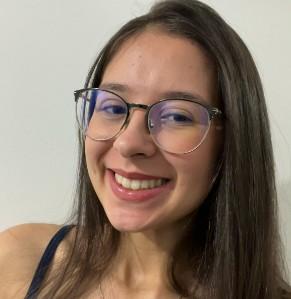 Ana Beatriz Marinho Salvador Santos