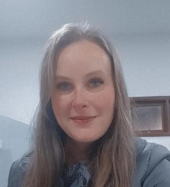 Angela Micaele Hoeltgebaum