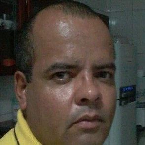 Claudio Almeida Flores