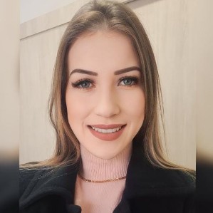 ANA CAROLINA KARVAT