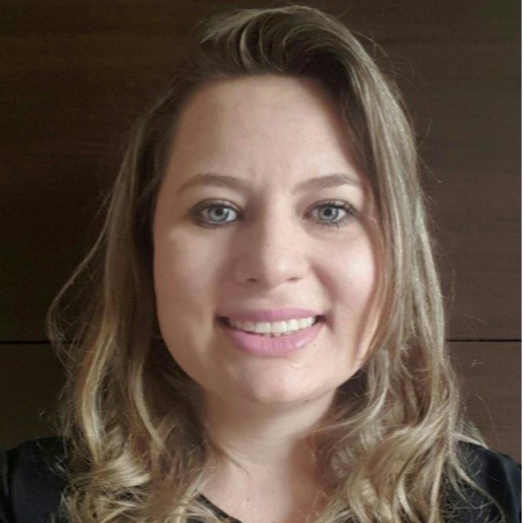 Thais Rezende Faria